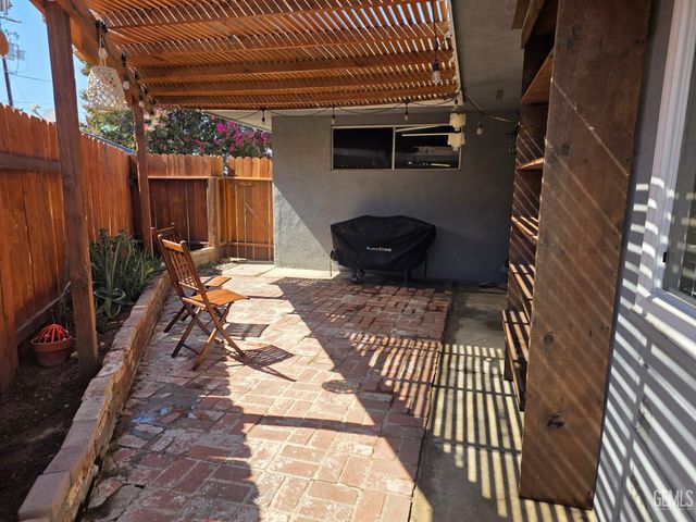 2115 Bedford Way, Bakersfield, CA 93308