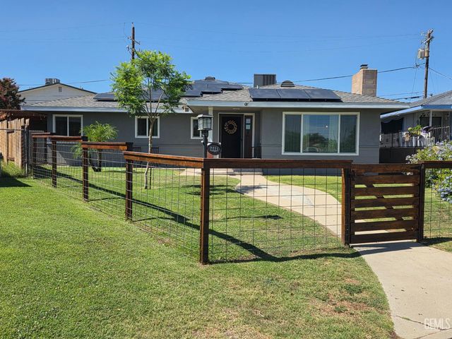 2115 Bedford Way, Bakersfield, CA 93308
