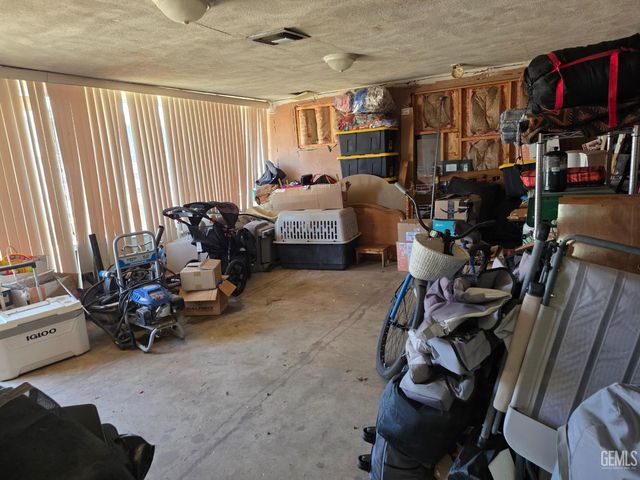 2115 Bedford Way, Bakersfield, CA 93308