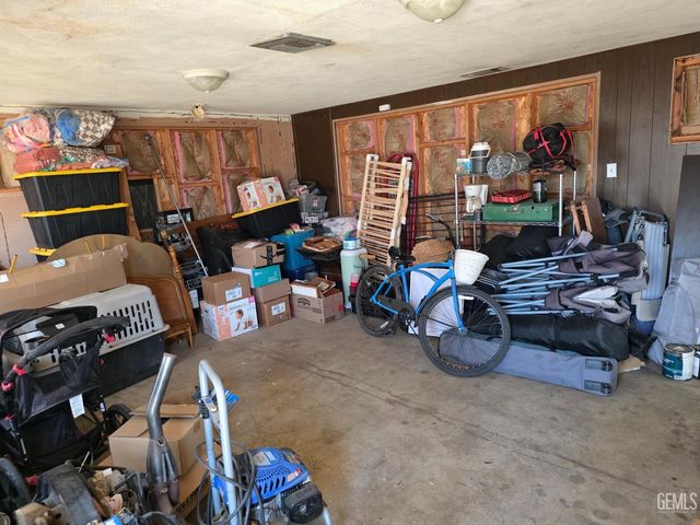2115 Bedford Way, Bakersfield, CA 93308