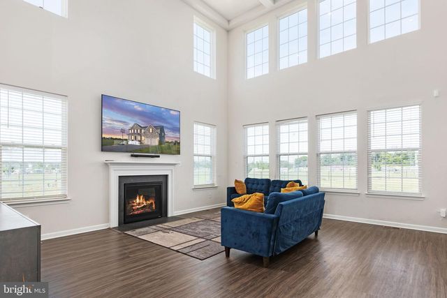 10052 PREMIER ST, Fredericksburg, VA 22408