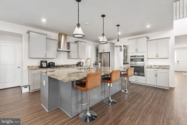 10052 PREMIER ST, Fredericksburg, VA 22408