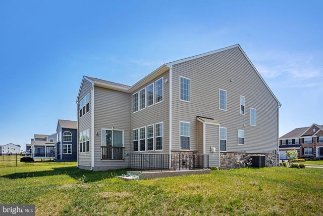10052 PREMIER ST, Fredericksburg, VA 22408