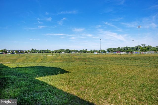 10052 PREMIER ST, Fredericksburg, VA 22408