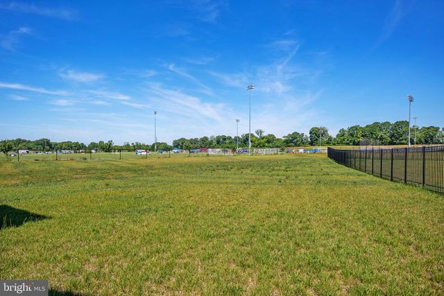 10052 PREMIER ST, Fredericksburg, VA 22408