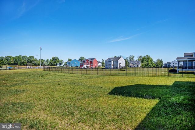 10052 PREMIER ST, Fredericksburg, VA 22408