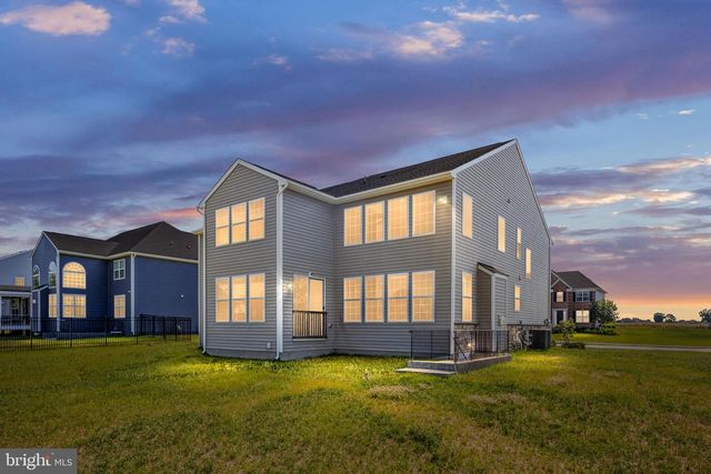 10052 PREMIER ST, Fredericksburg, VA 22408