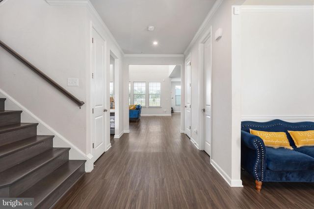 10052 PREMIER ST, Fredericksburg, VA 22408