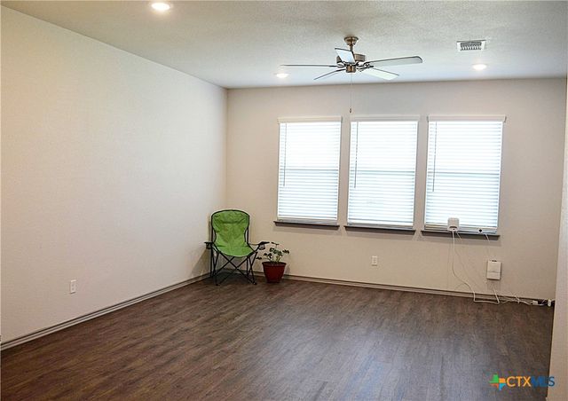 334 Green Valley Drive, Copperas Cove, TX 76522