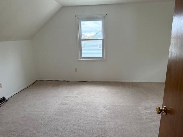 55 Parsons Hill Dr, Worcester, MA 01603