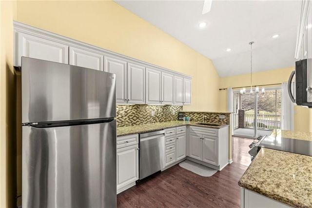 6414 W 133rd Terrace, Overland Park, KS 66209