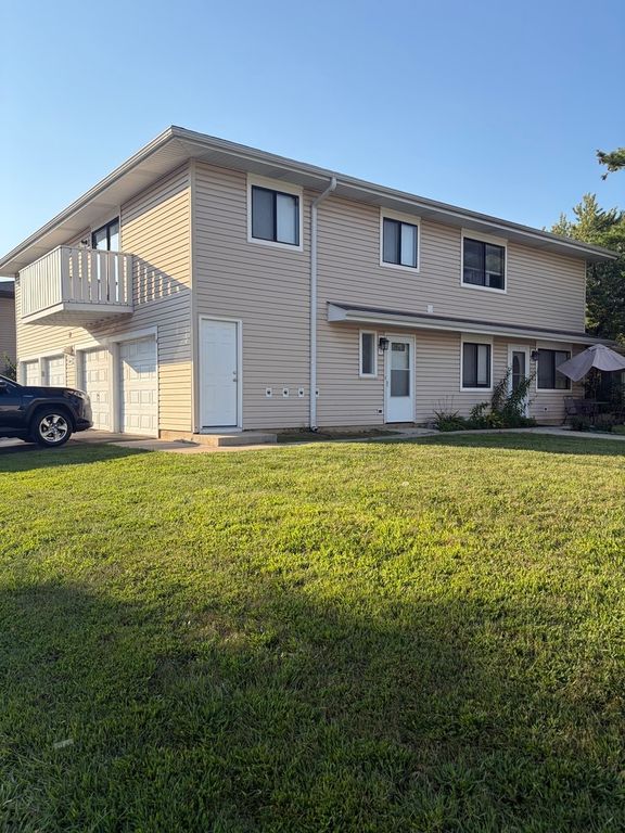 29W603 WINCHESTER Circle N 4, Warrenville, IL 60555 — exterior