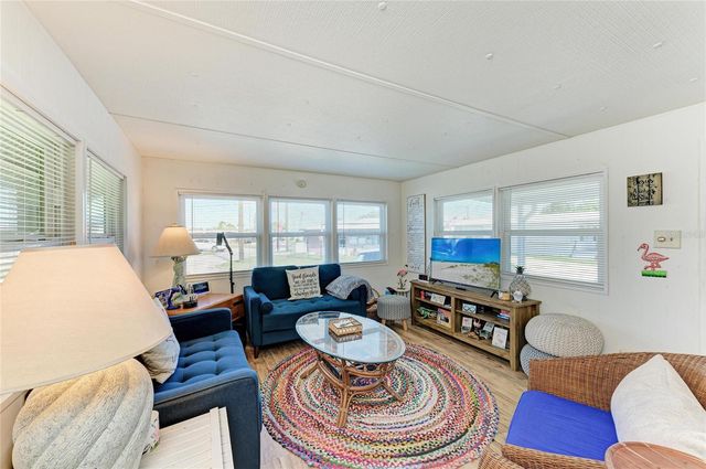 214 52ND AVENUE DRIVE W, Bradenton, FL 34207