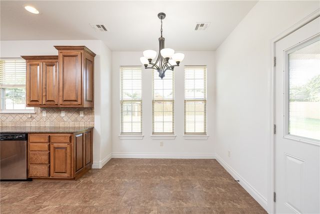 4750 W Homespun Drive, Fayetteville, AR 72704