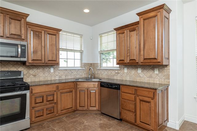 4750 W Homespun Drive, Fayetteville, AR 72704