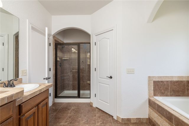 4750 W Homespun Drive, Fayetteville, AR 72704