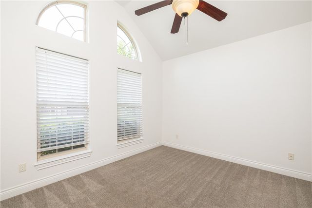 4750 W Homespun Drive, Fayetteville, AR 72704