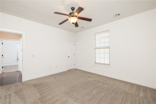 4750 W Homespun Drive, Fayetteville, AR 72704