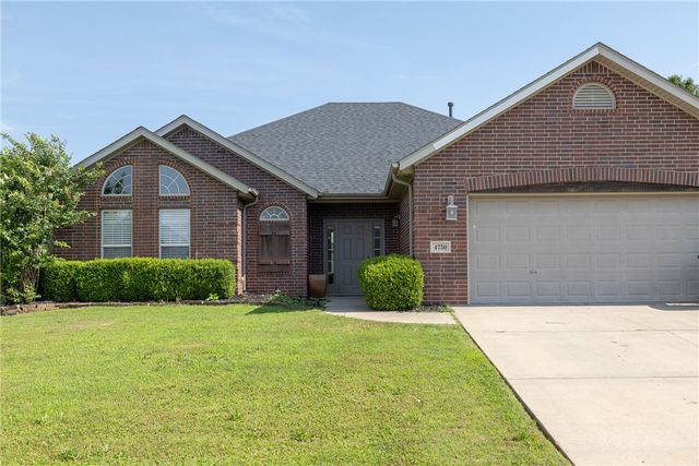 4750 W Homespun Drive, Fayetteville, AR 72704