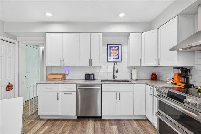 61 Damon Avenue, Holbrook, MA 02343