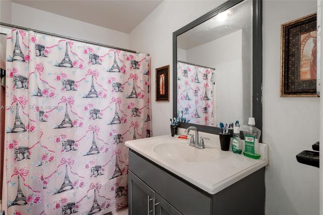 11960 SW 176th St, Miami, FL 33177