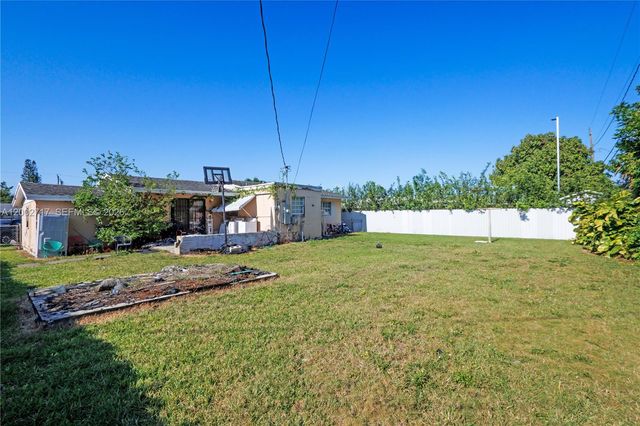 11960 SW 176th St, Miami, FL 33177