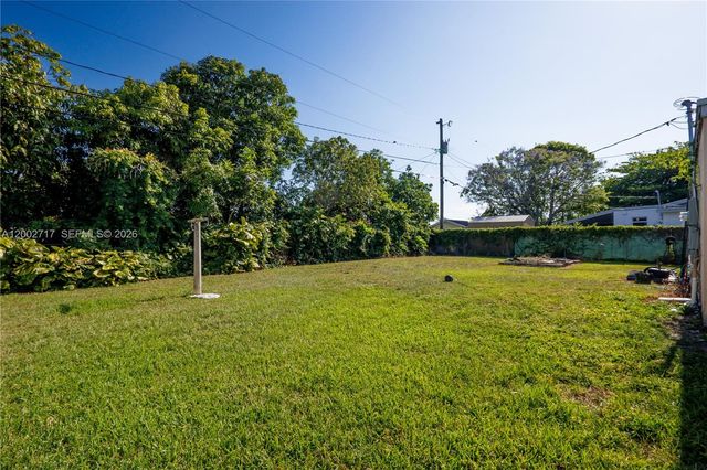 11960 SW 176th St, Miami, FL 33177