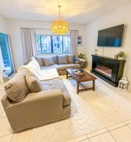2445 SW 18TH Terrace 504, Fort Lauderdale, FL 33315