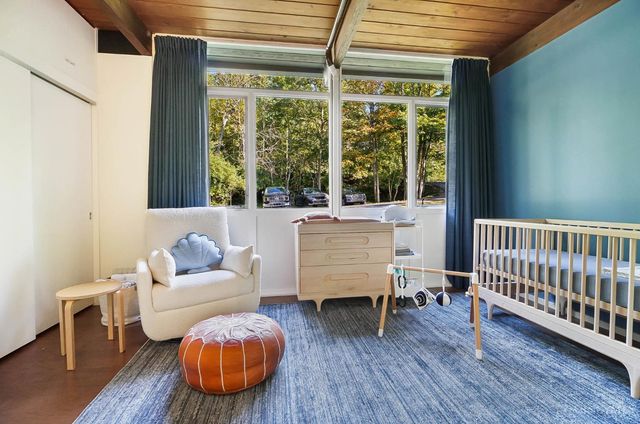 429 W Galbraith Road, Wyoming, OH 45215