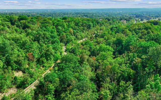 429 W Galbraith Road, Wyoming, OH 45215