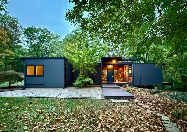 429 W Galbraith Road, Wyoming, OH 45215