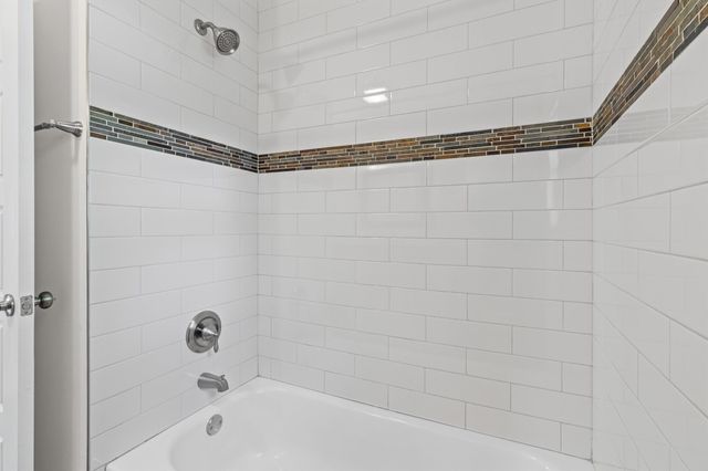 6305 Vioitha DR B, Austin, TX 78723