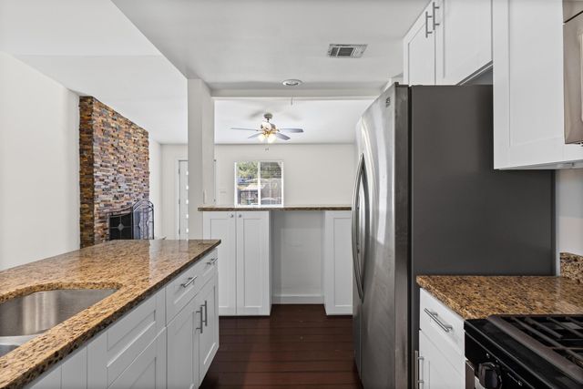 6305 Vioitha DR B, Austin, TX 78723