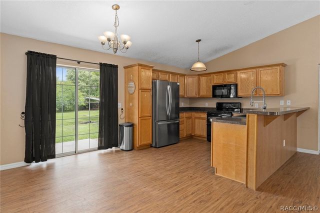 6185 W Ost West Street, Homosassa, FL 34446