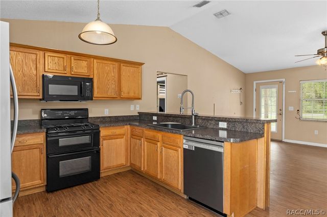 6185 W Ost West Street, Homosassa, FL 34446
