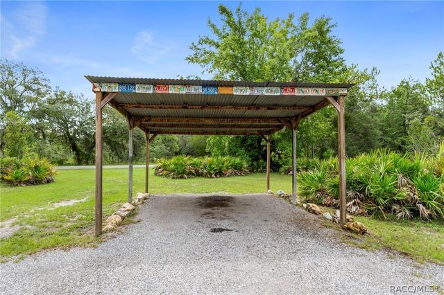 6185 W Ost West Street, Homosassa, FL 34446