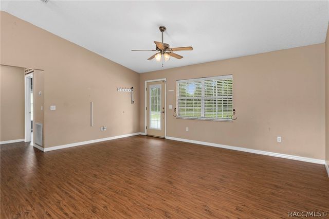 6185 W Ost West Street, Homosassa, FL 34446