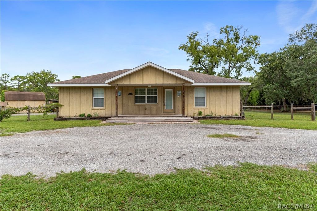 6185 W Ost West Street, Homosassa, FL 34446