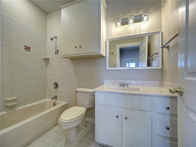 414 E Bayview Blvd, Portland, TX 78374