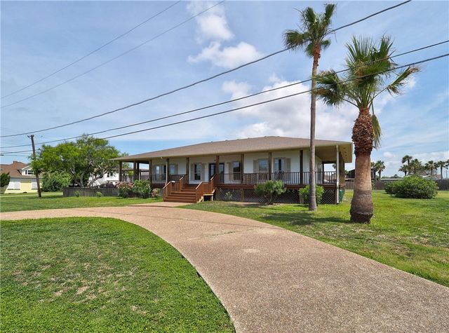 414 E Bayview Blvd, Portland, TX 78374