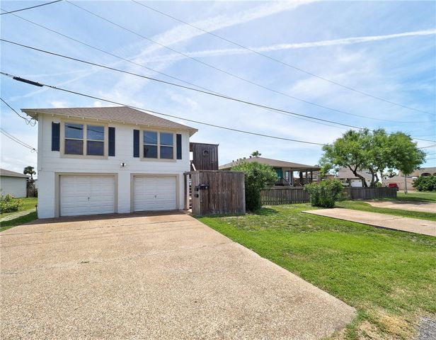 414 E Bayview Blvd, Portland, TX 78374