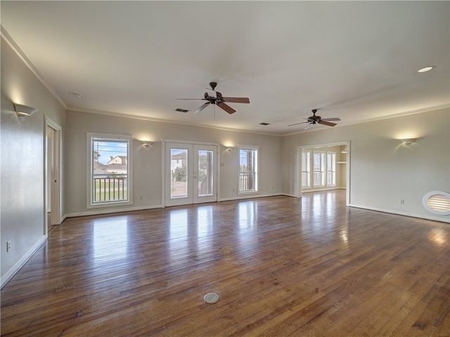 414 E Bayview Blvd, Portland, TX 78374