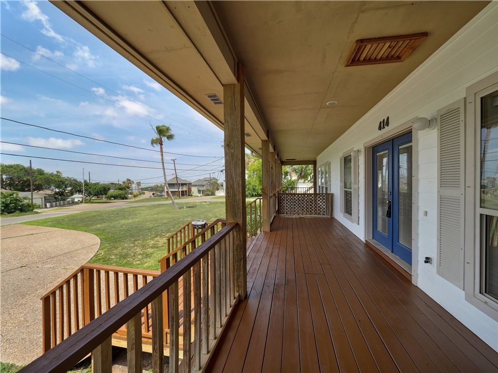 414 E Bayview Blvd, Portland, TX 78374 — photo 3