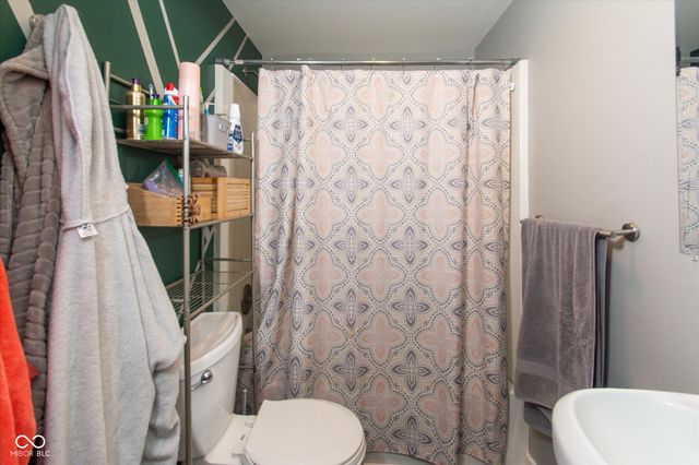 611 N Sycamore Street, Ladoga, IN 47954