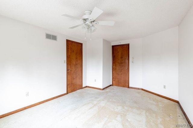 186 Breezewood Common, Amherst, NY 14051