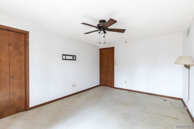 186 Breezewood Common, Amherst, NY 14051