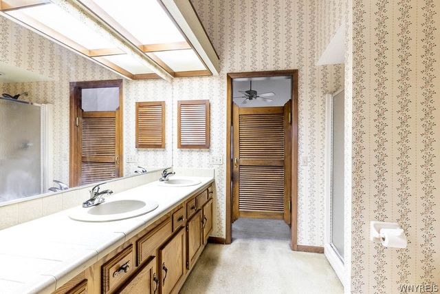 186 Breezewood Common, Amherst, NY 14051