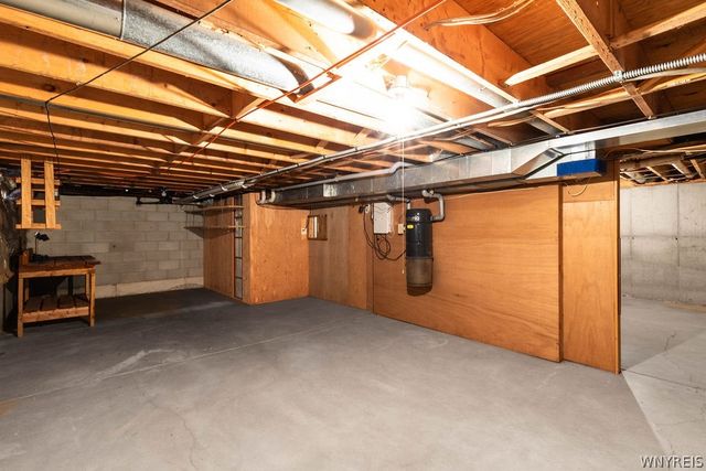 186 Breezewood Common, Amherst, NY 14051