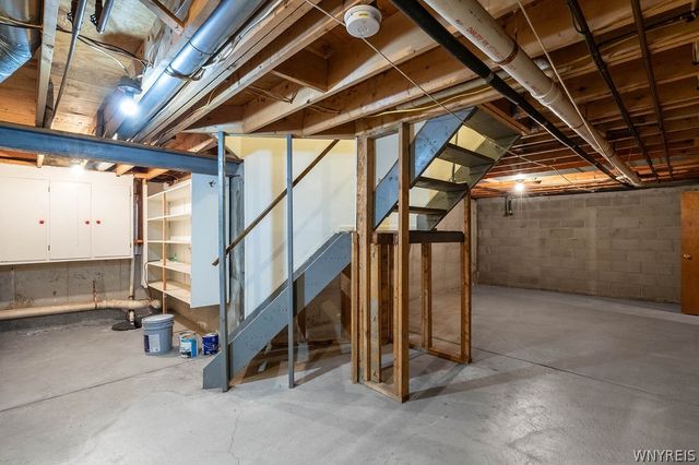 186 Breezewood Common, Amherst, NY 14051