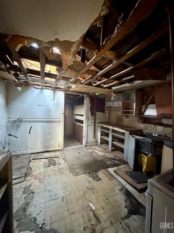 600 Lawson Road, Bakersfield, CA 93307